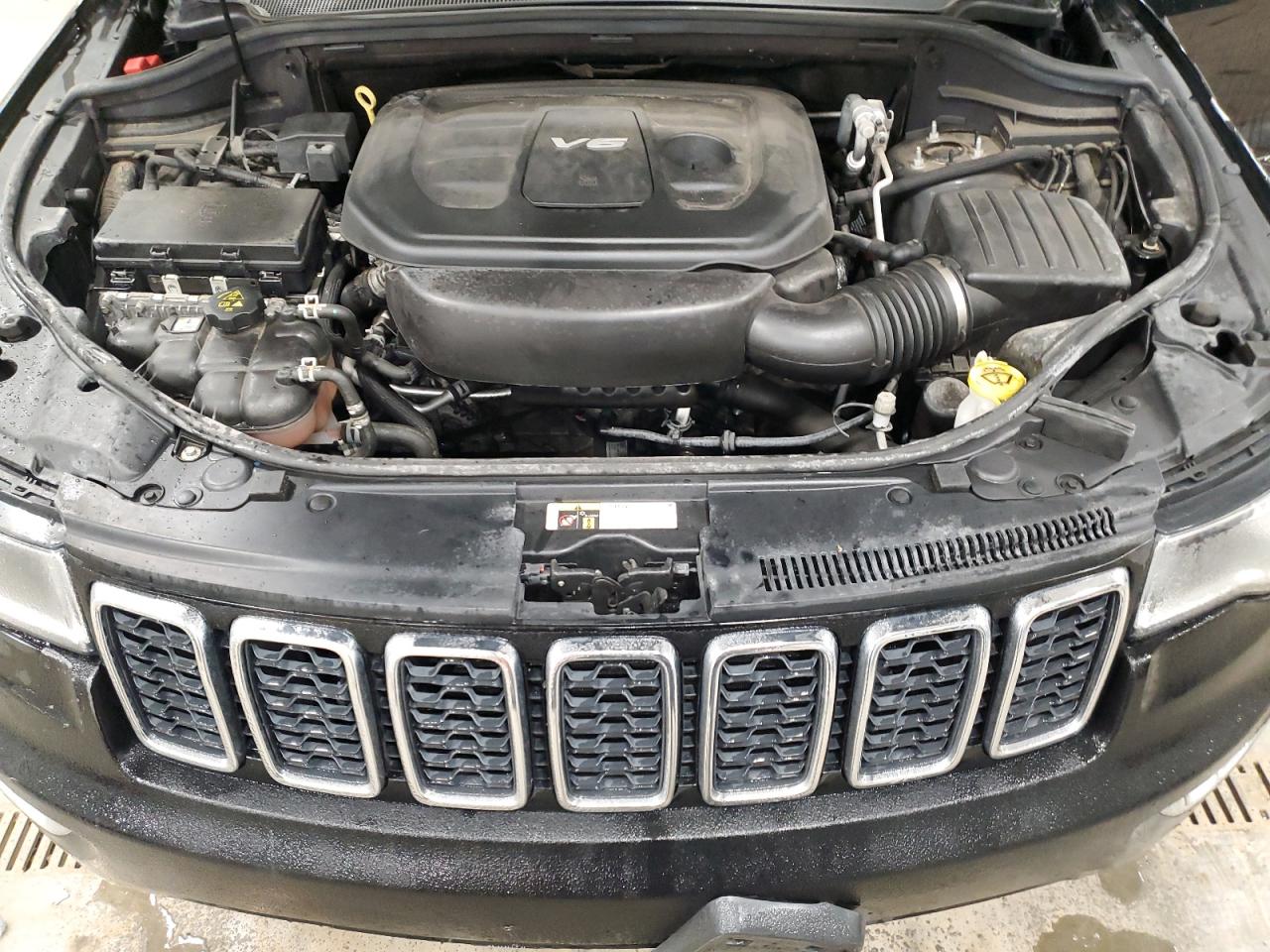 2018 Jeep Grand Cherokee - Image 13