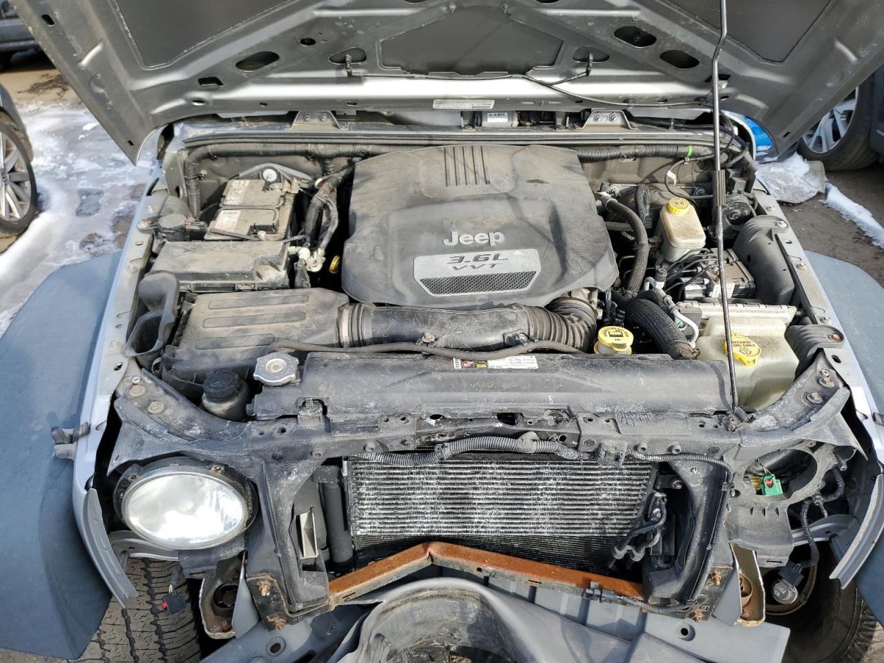 2013 Jeep Wrangler - Image 12