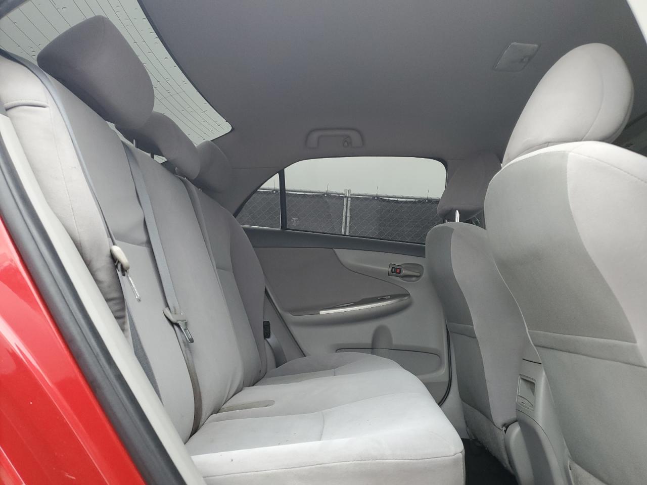 2010 Toyota Corolla - Image 10