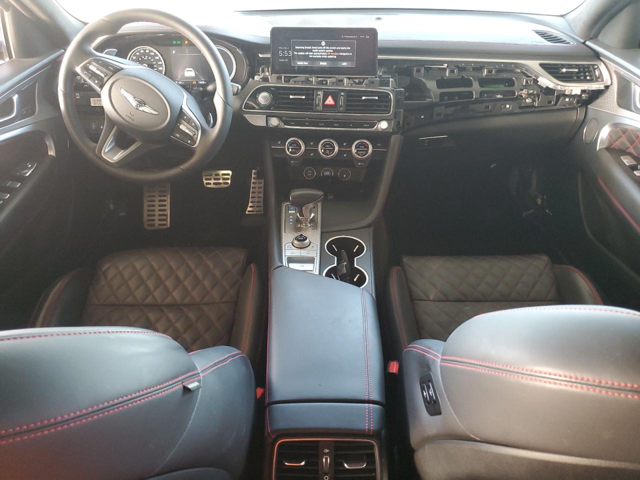 2023 Genesis G70 - Image 8