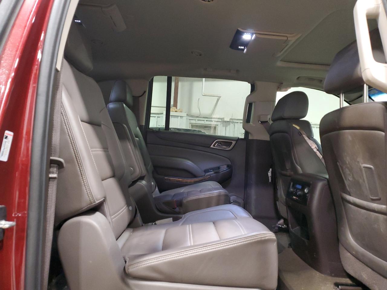 2016 GMC Yukon - Image 11
