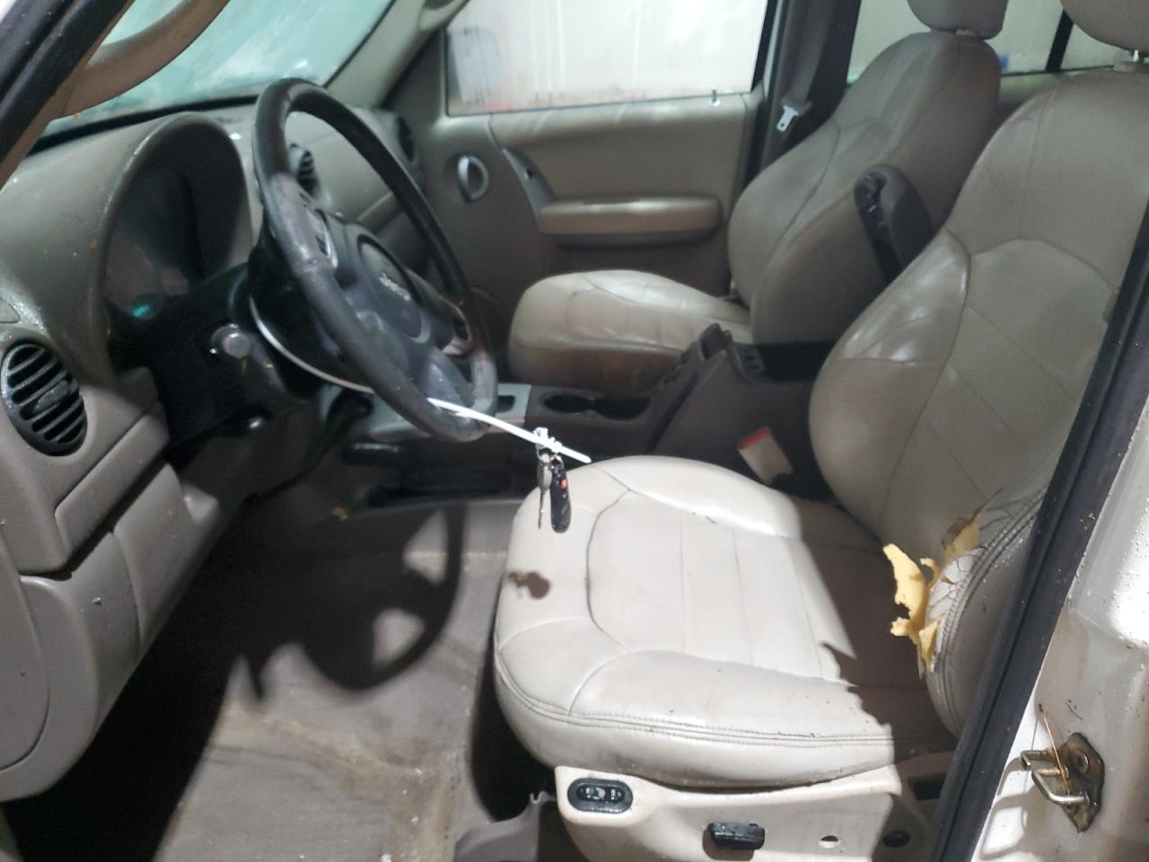 2003 Jeep Liberty (North America) - Image 7
