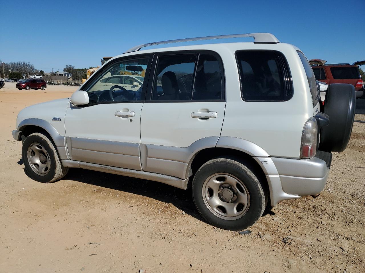 2005 Suzuki Grand Vitara - Image 2