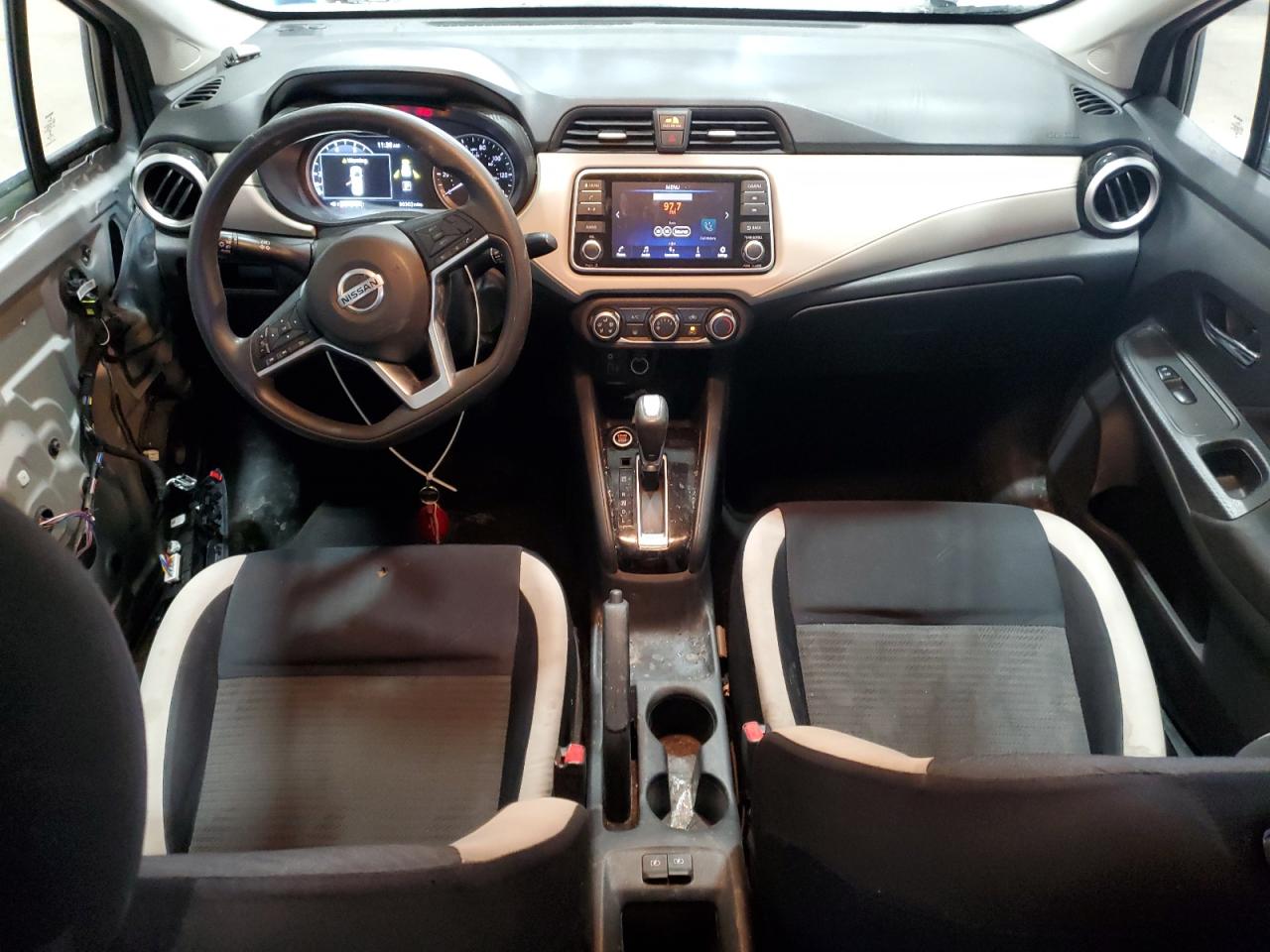 2021 Nissan Versa - Image 8