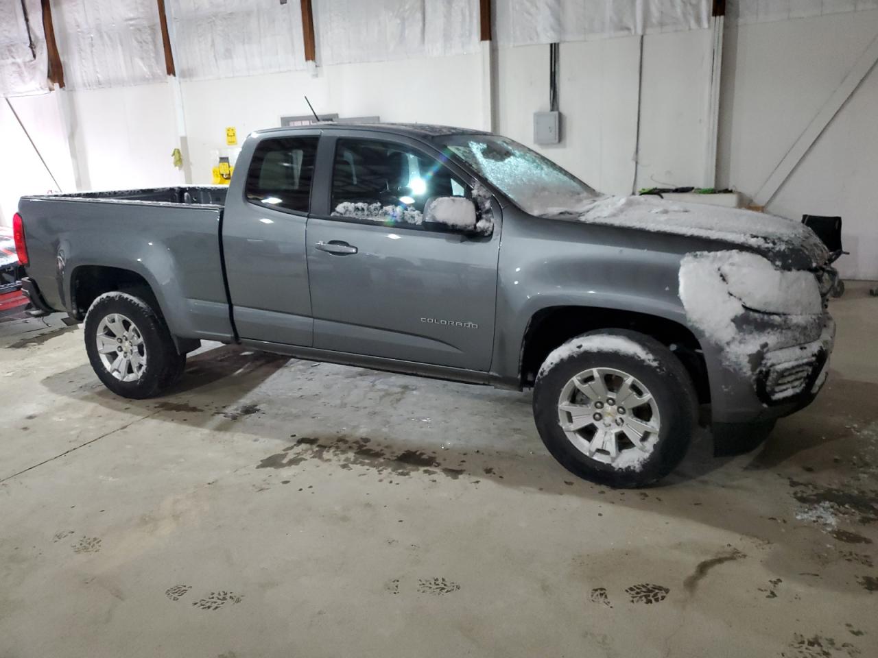 2022 Chevrolet Colorado - Image 4