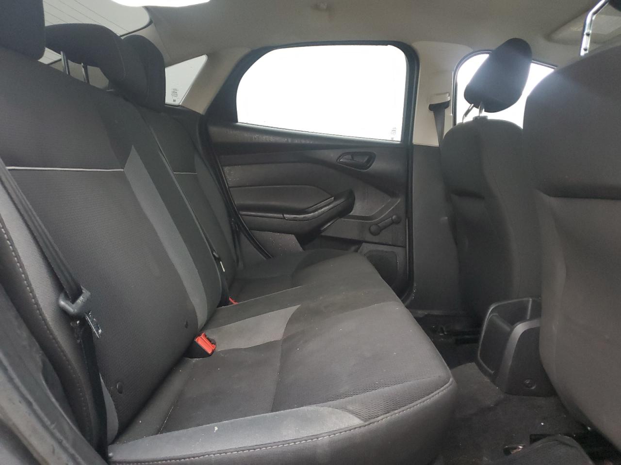 2012 Ford Focus - Image 11