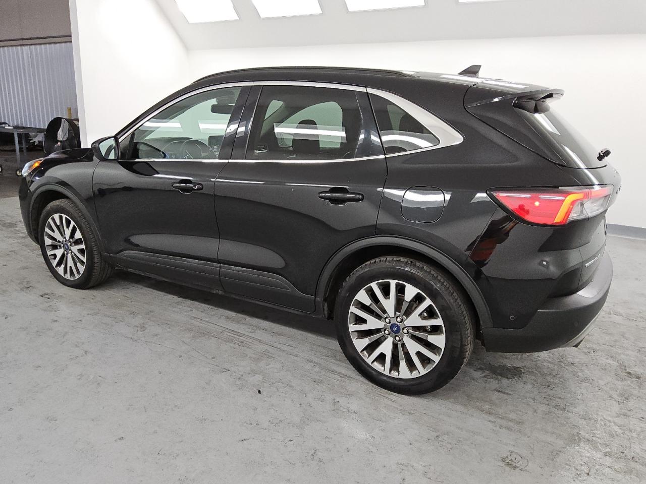 2021 Ford Escape - Image 2