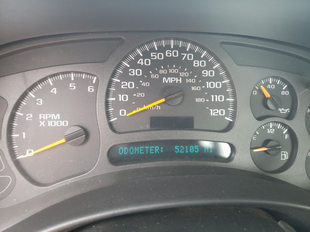2004 Chevrolet Silverado - Image 9