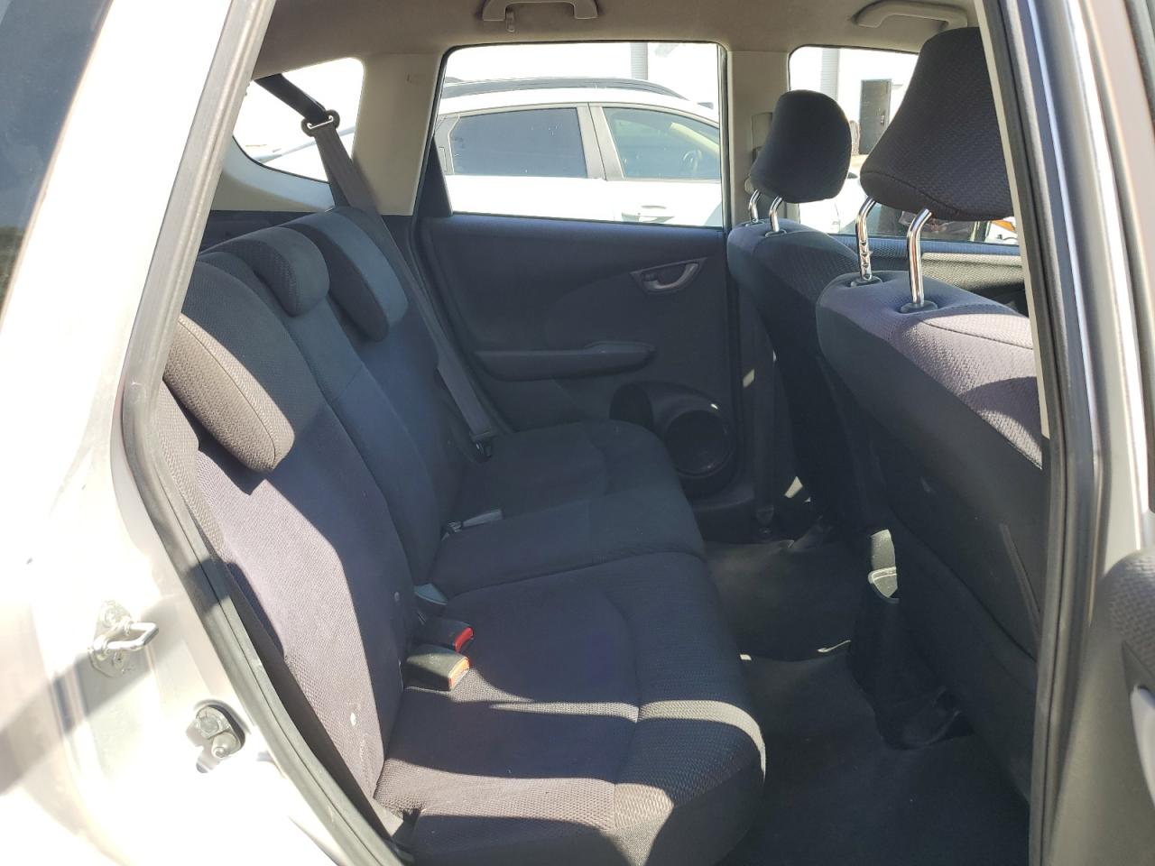 2013 Honda Fit - Image 10