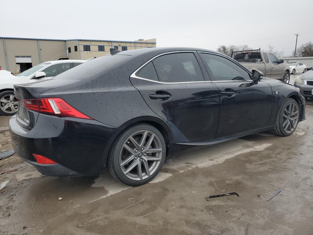 2016 Lexus IS - Image 3