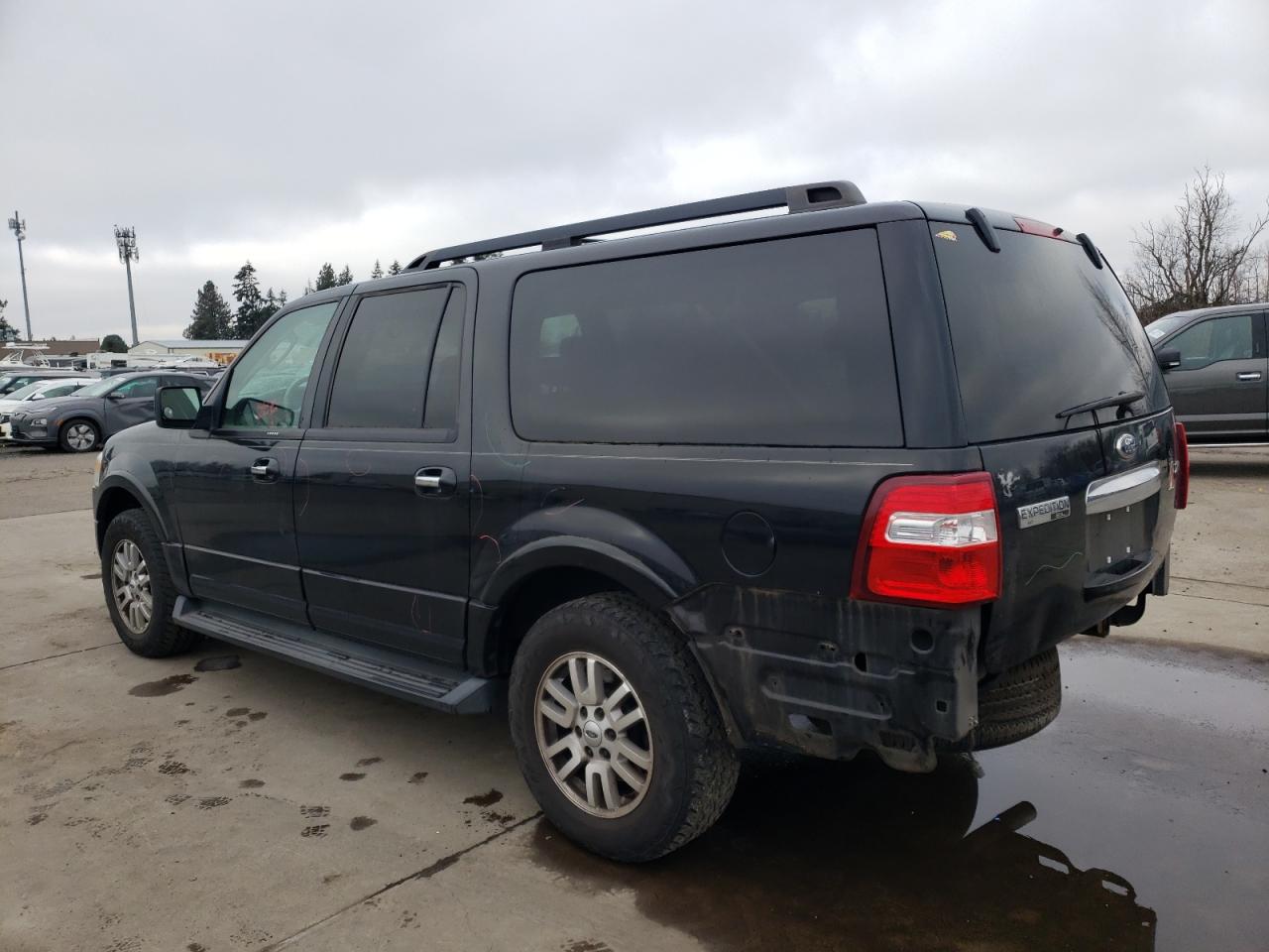 2011 Ford Expedition - Image 2