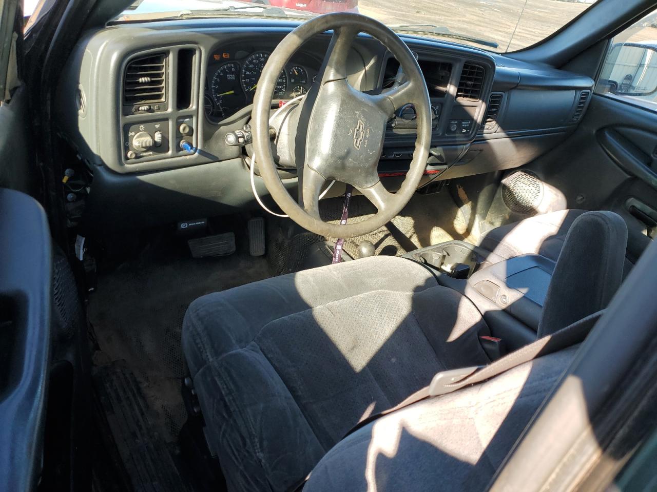 2001 Chevrolet Silverado - Image 8