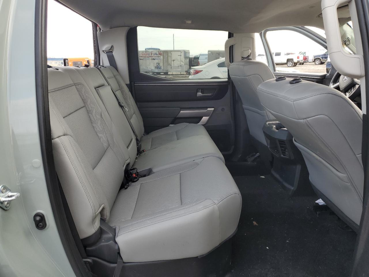 2022 Toyota Tundra - Image 10