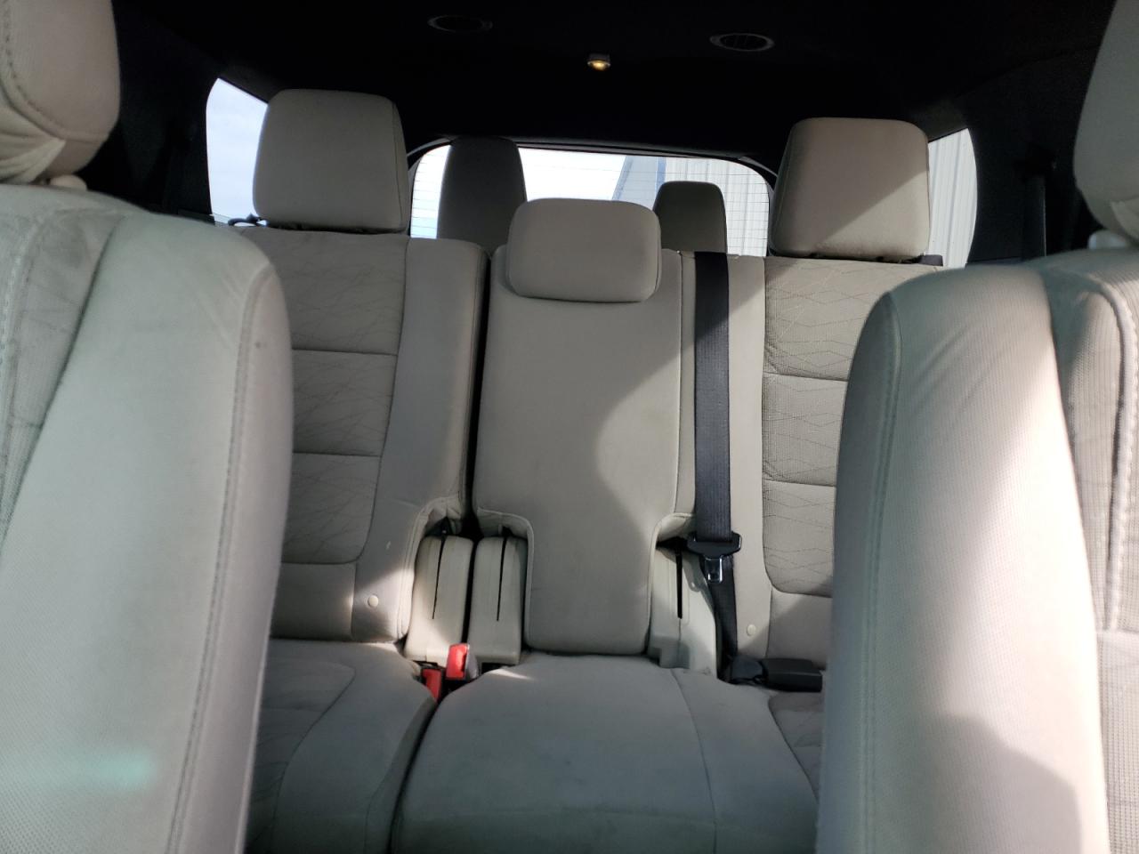 2013 Ford Explorer - Image 10