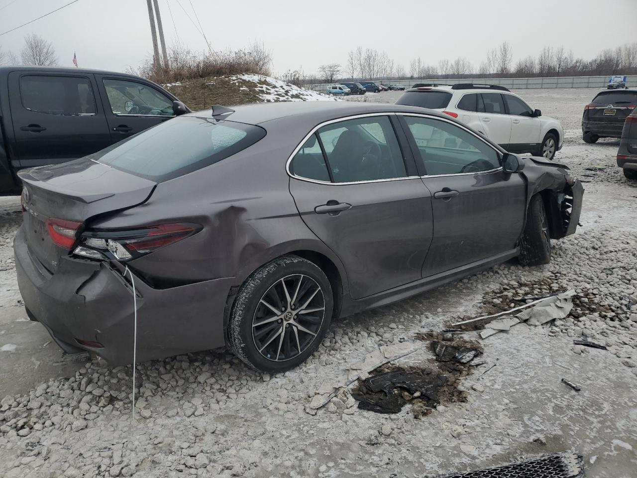 2022 Toyota Camry - Image 3