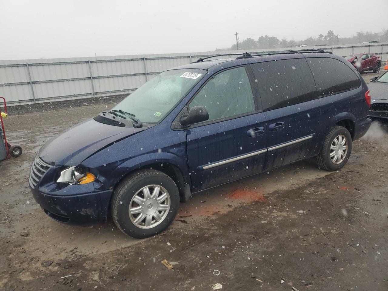 2005 Chrysler Town & Country - Image 1