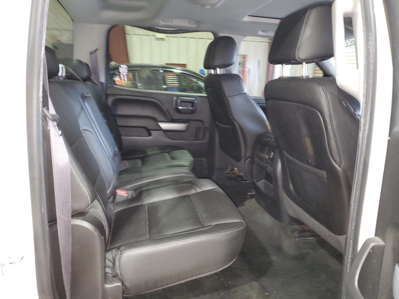2014 Chevrolet Silverado - Image 11