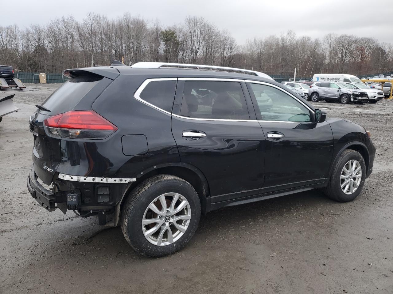 2017 Nissan Rogue - Image 3