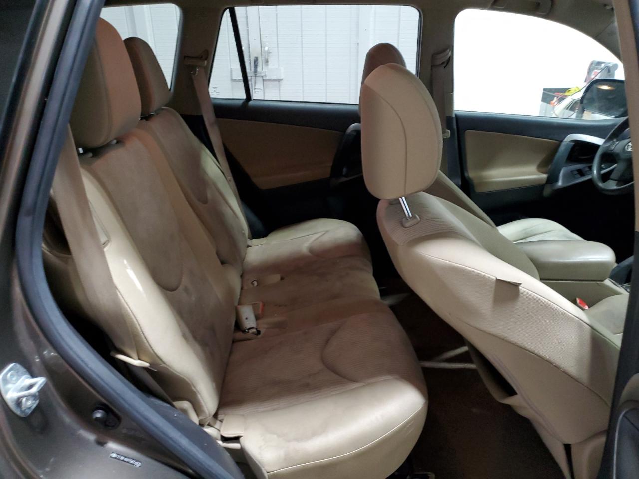 2012 Toyota RAV 4 - Image 11