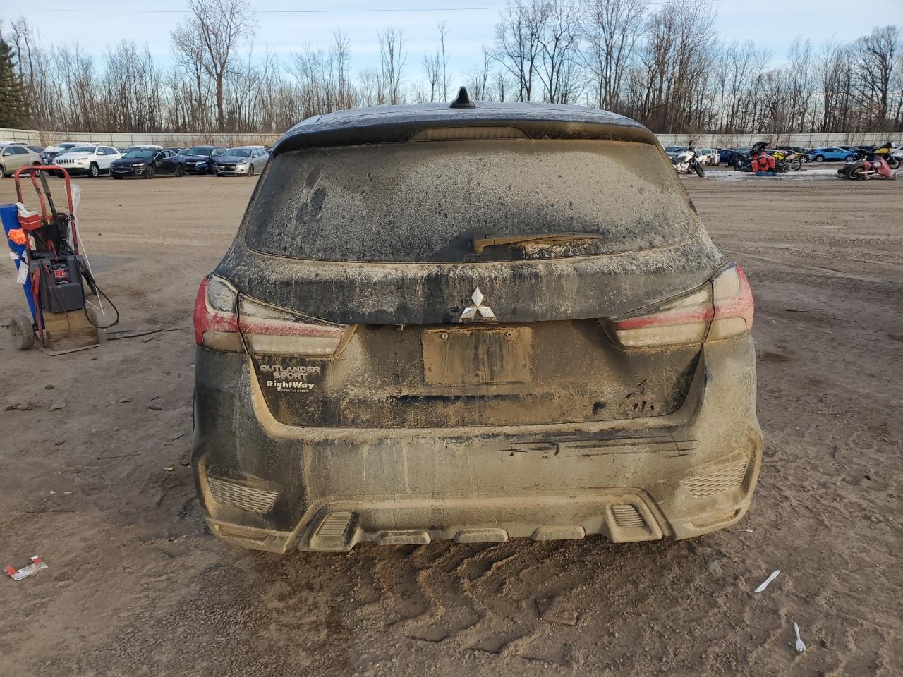 2020 Mitsubishi Outlander - Image 6