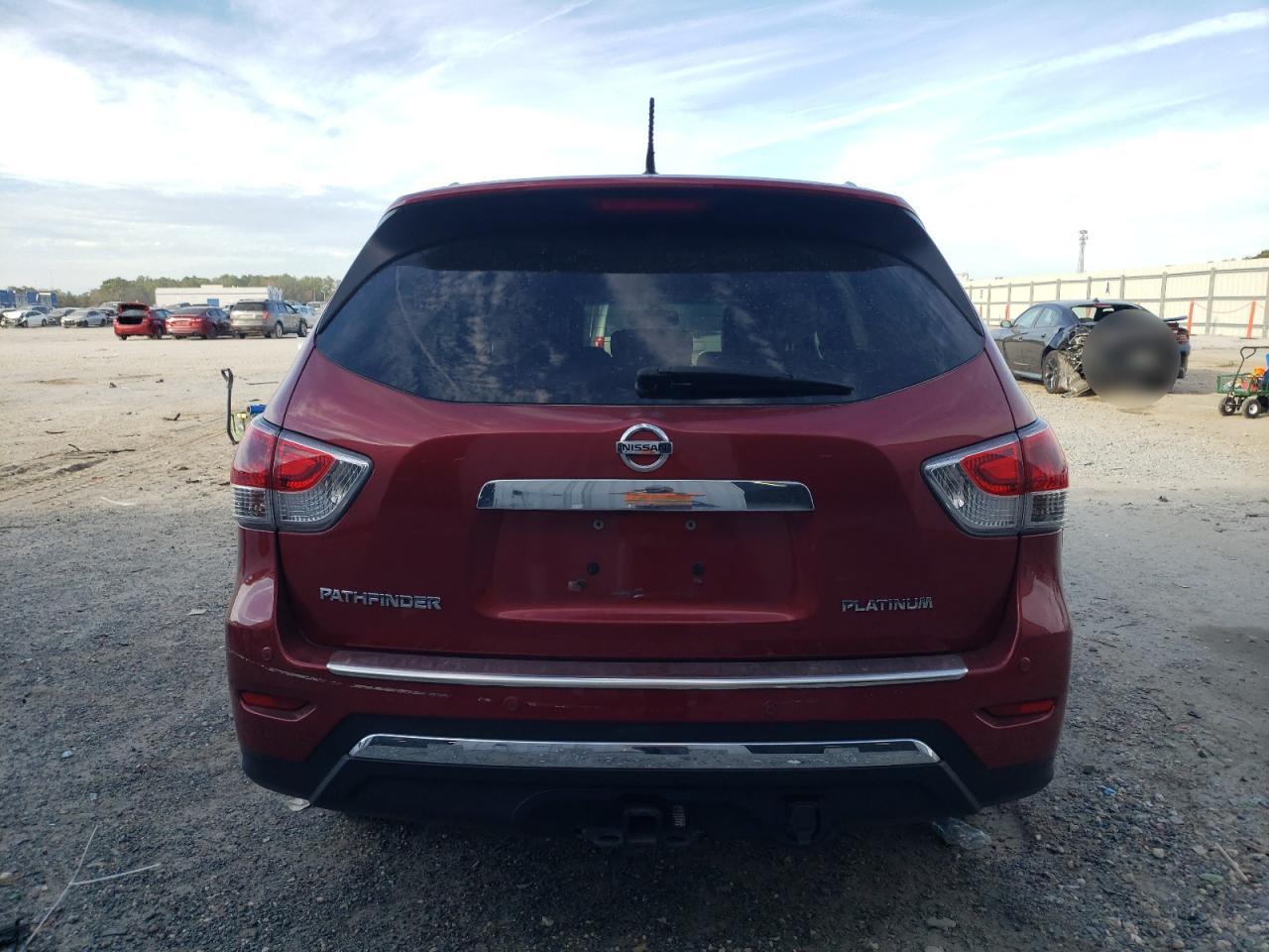2014 Nissan Pathfinder - Image 6