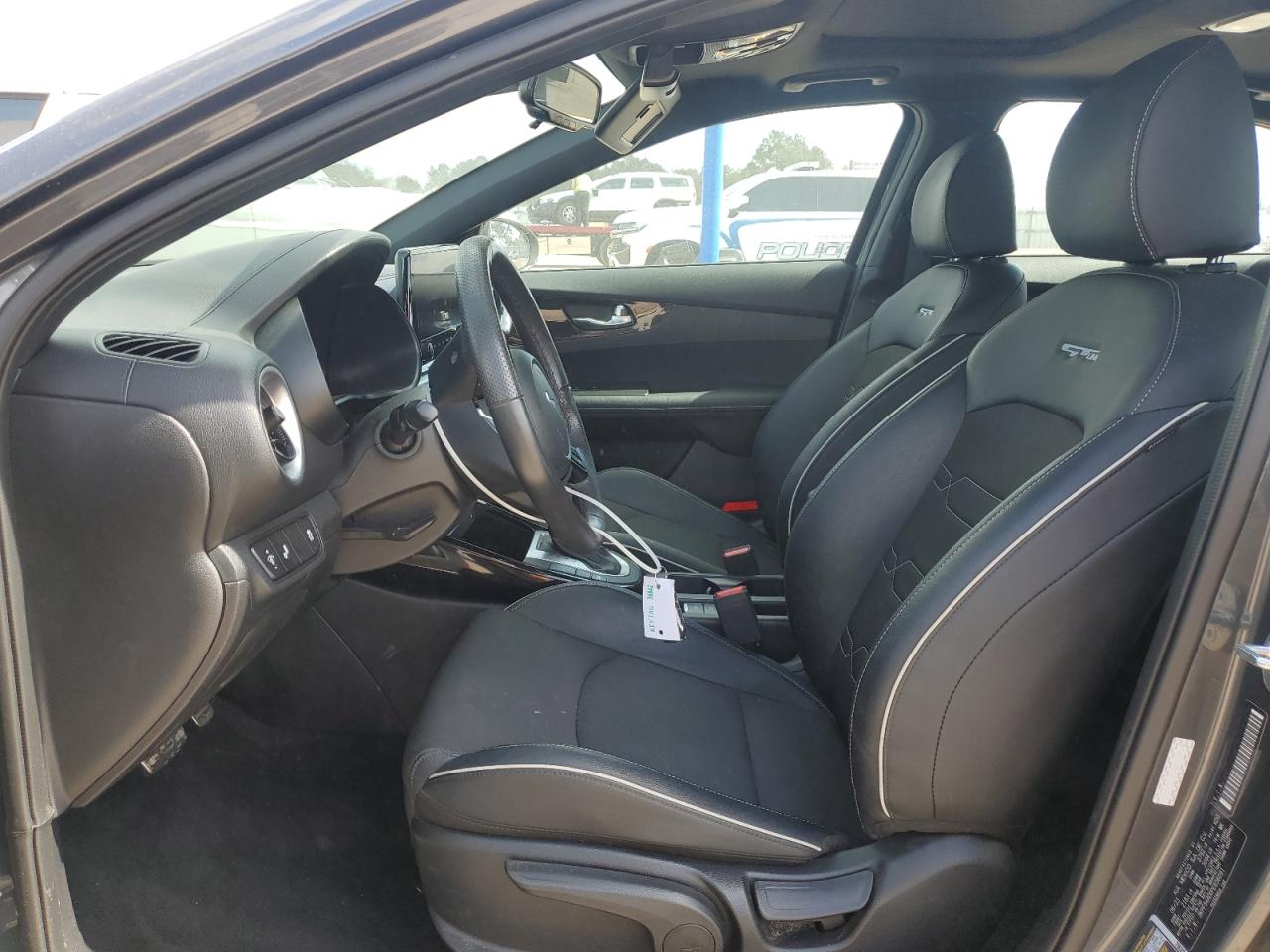 2023 Kia Forte - Image 7