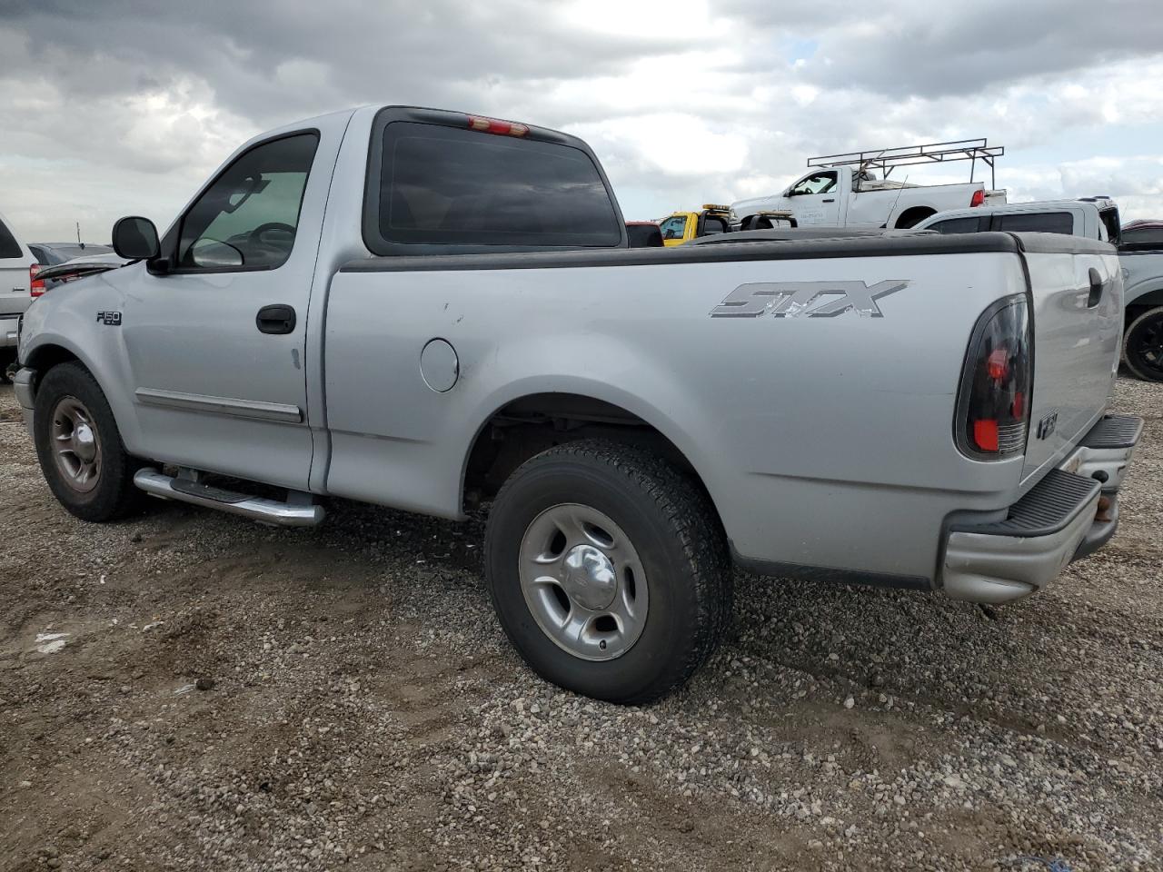 2004 Ford F-150 - Image 2