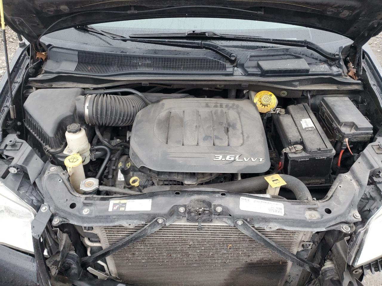 2015 Chrysler Town & Country - Image 14
