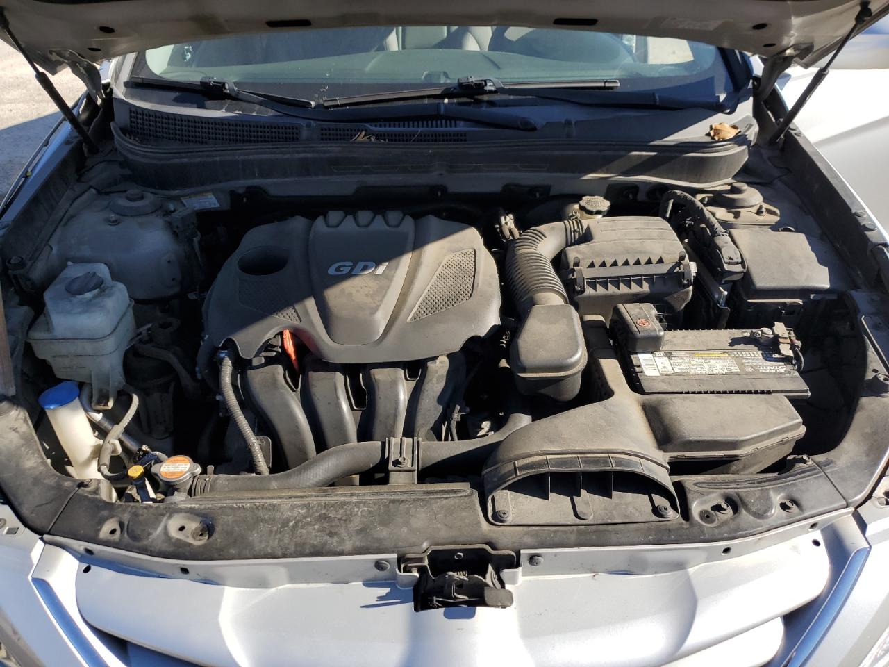 2011 Hyundai Sonata - Image 12