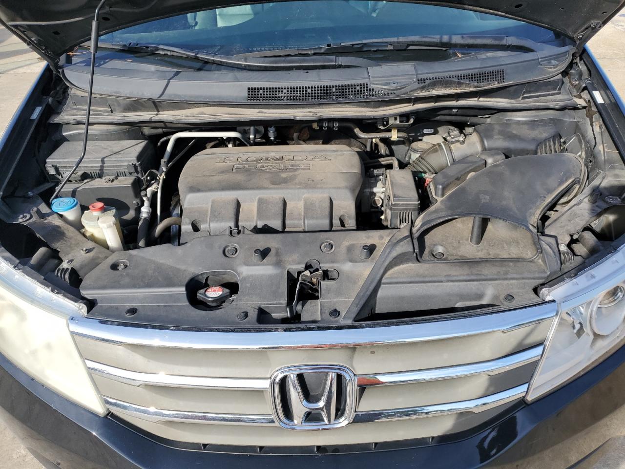 2012 Honda Odyssey - Image 13