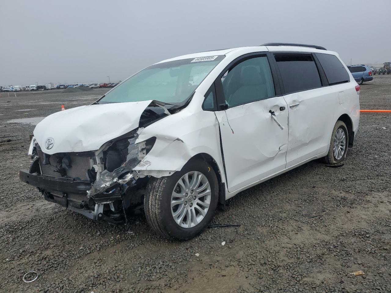 2013 Toyota Sienna - Image 1