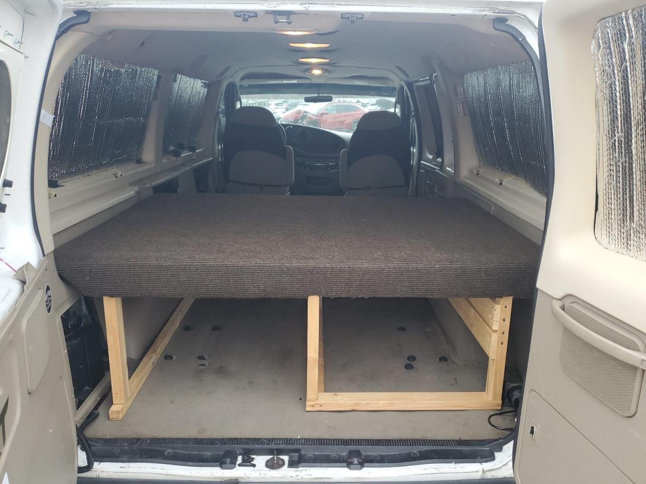 2008 Ford Econoline - Image 10