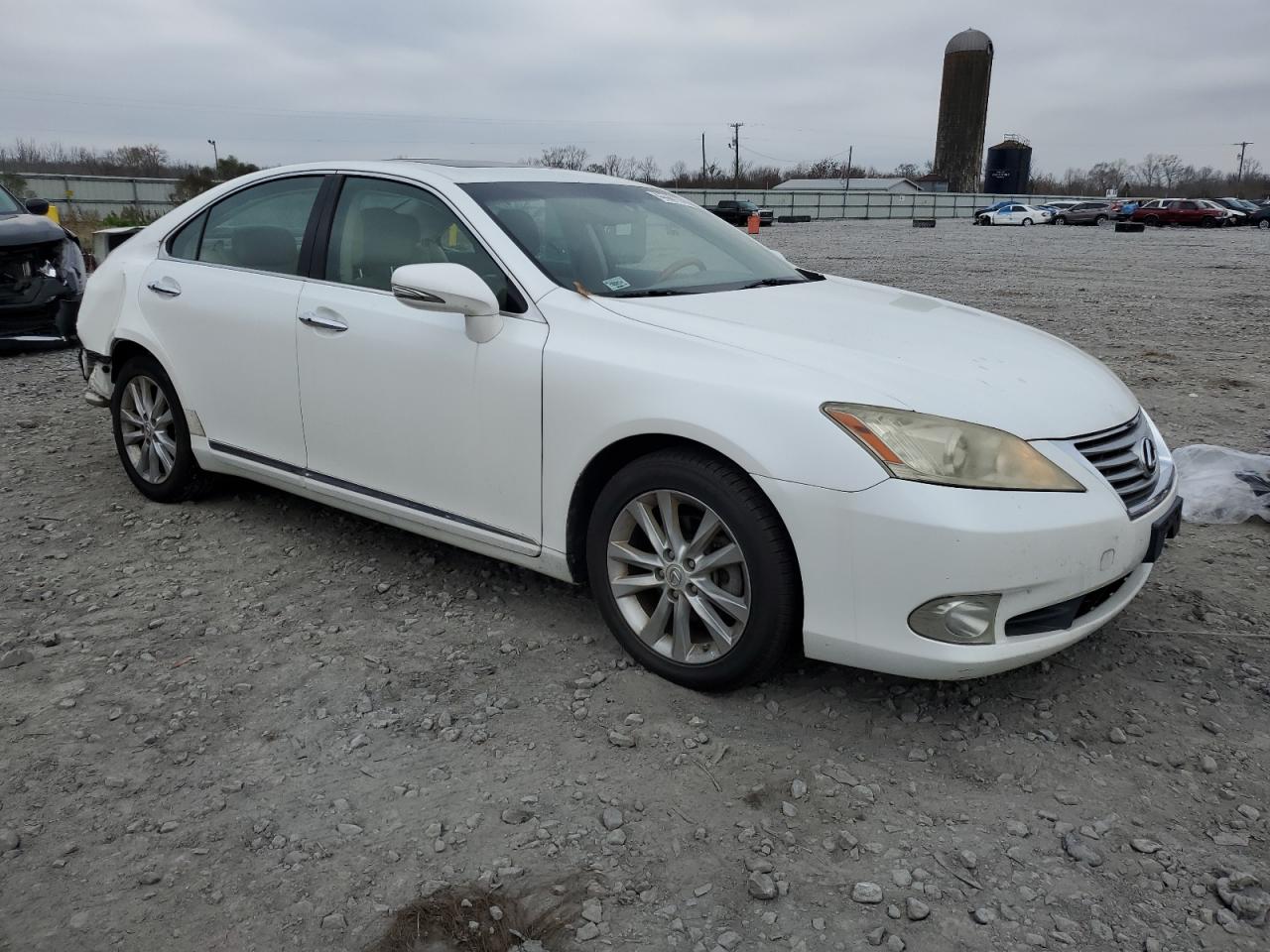 2010 Lexus ES - Image 4