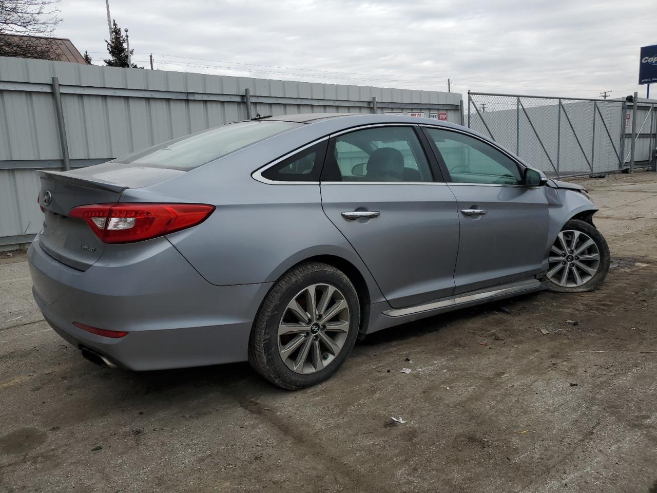 2016 Hyundai Sonata - Image 3