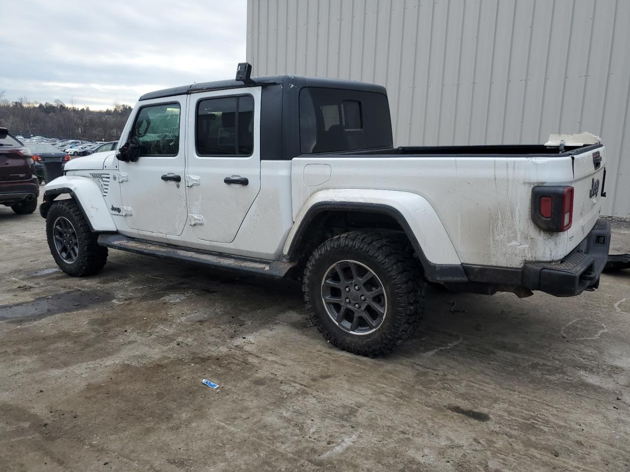 2021 Jeep Gladiator - Image 2