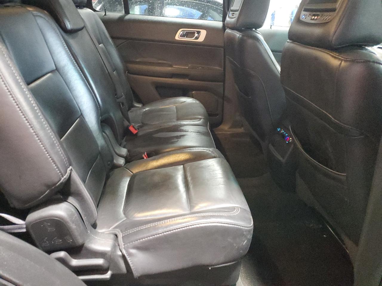 2013 Ford Explorer - Image 11