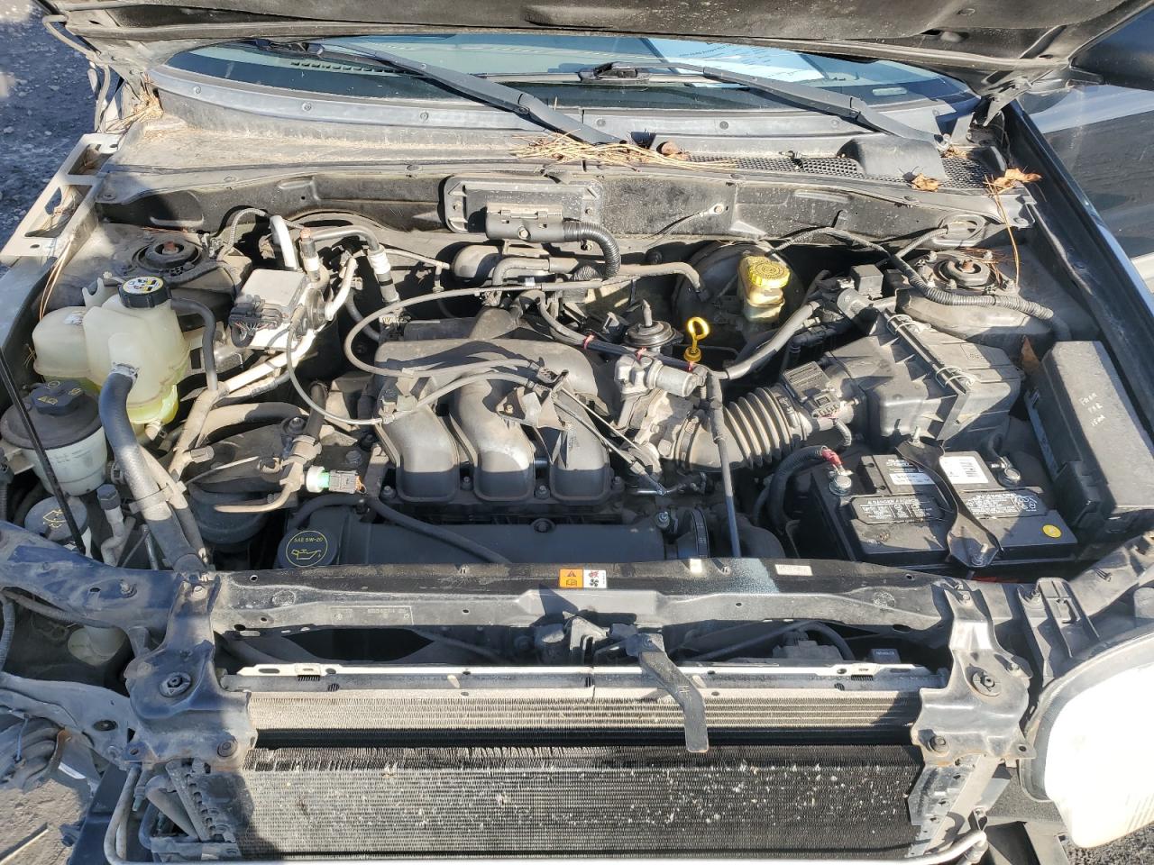 2001 Ford Escape - Image 12