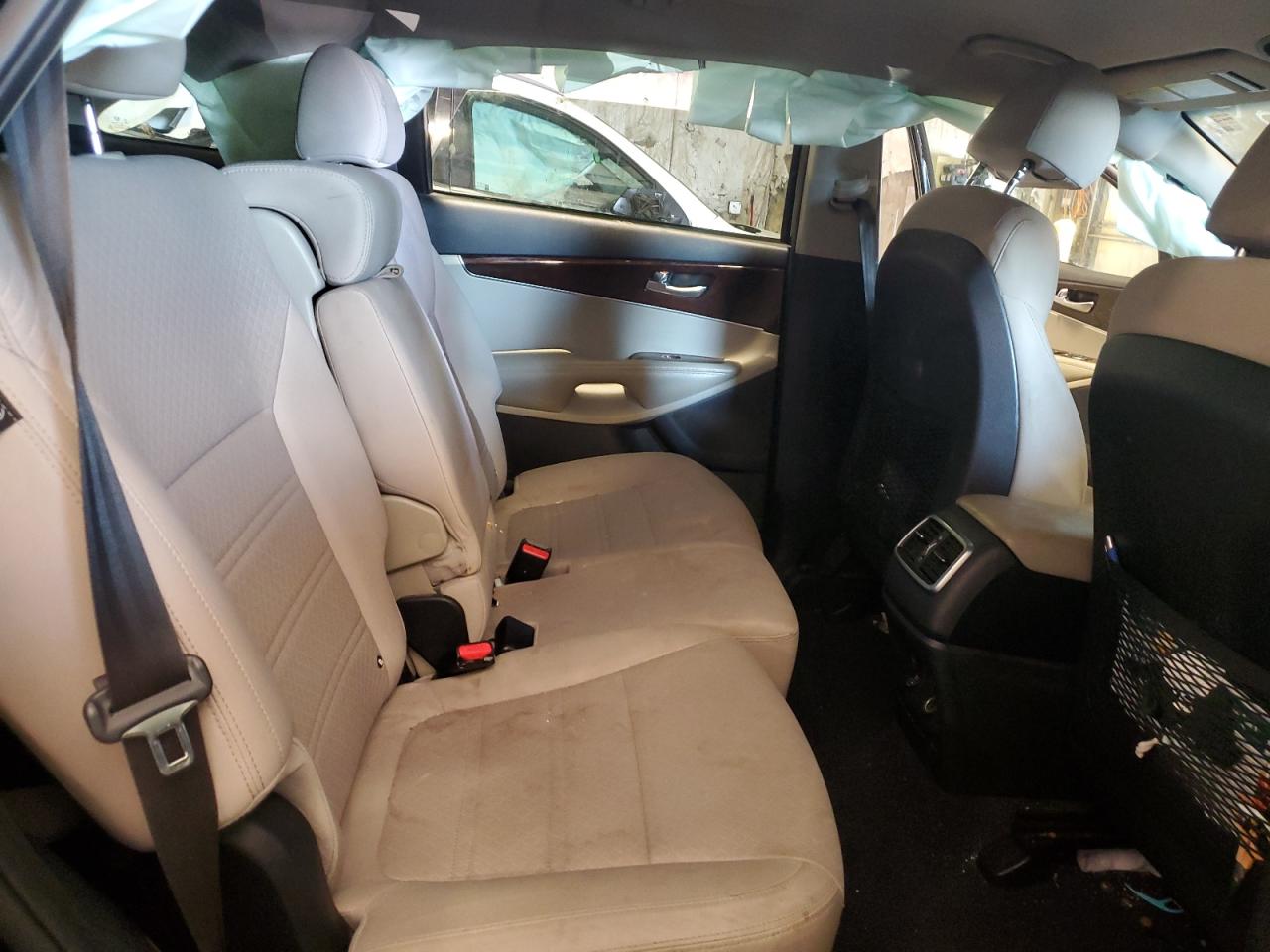 2018 Kia Sorento - Image 11