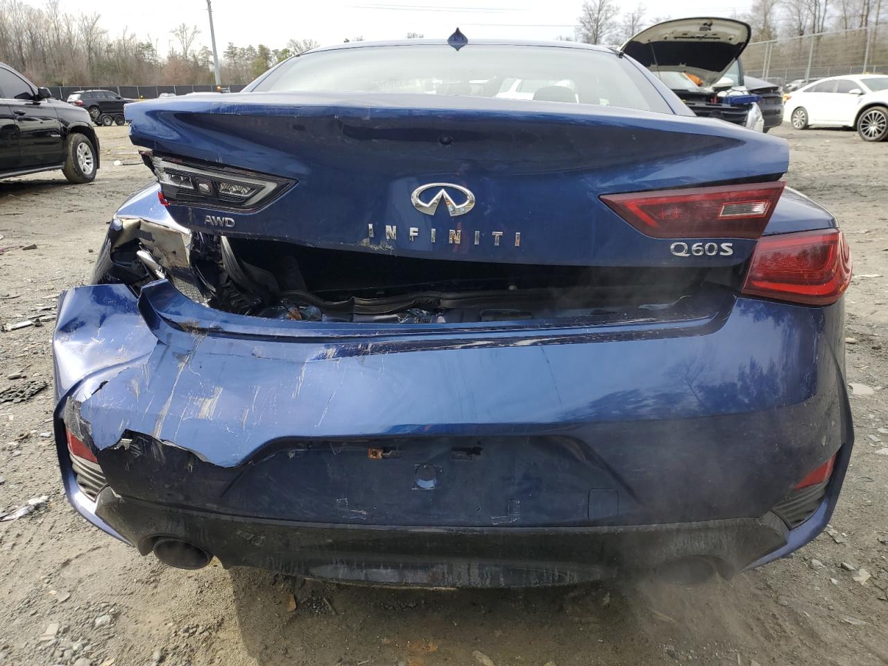 2017 Infiniti Q60 - Image 6