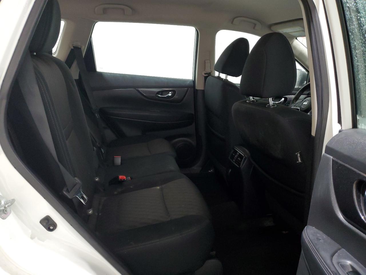 2017 Nissan Rogue - Image 11