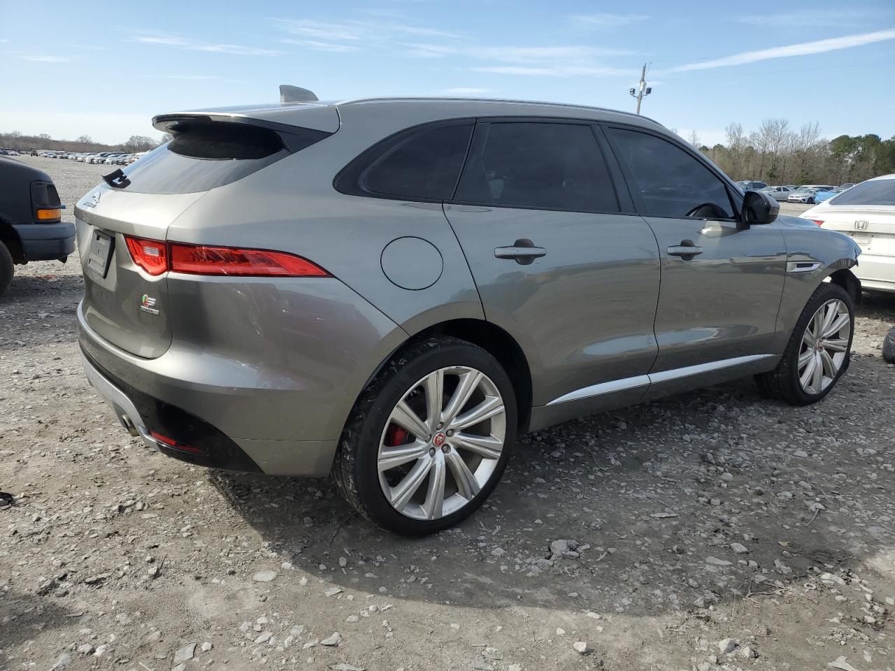 2018 Jaguar F-Pace - Image 3