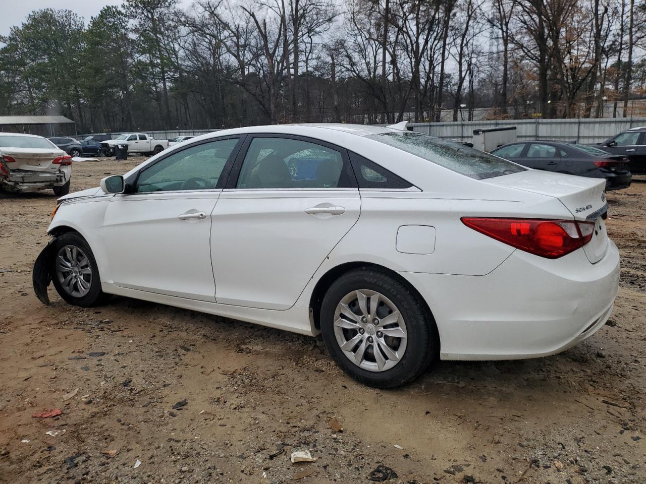 2012 Hyundai Sonata - Image 2