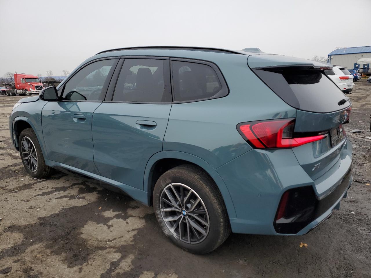 2023 BMW X1 - Image 2