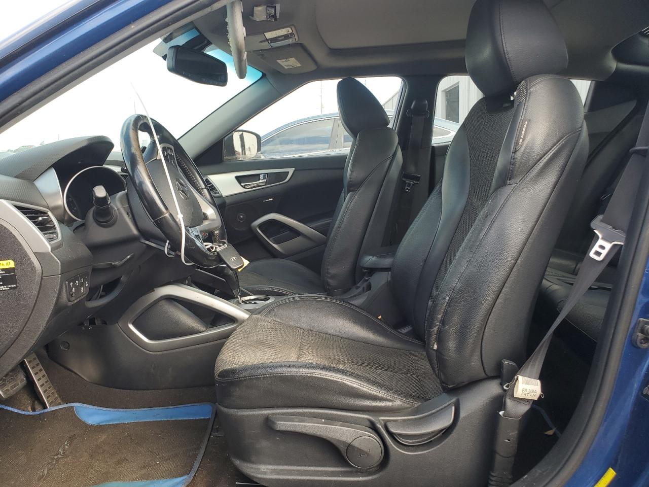2015 Hyundai Veloster - Image 7