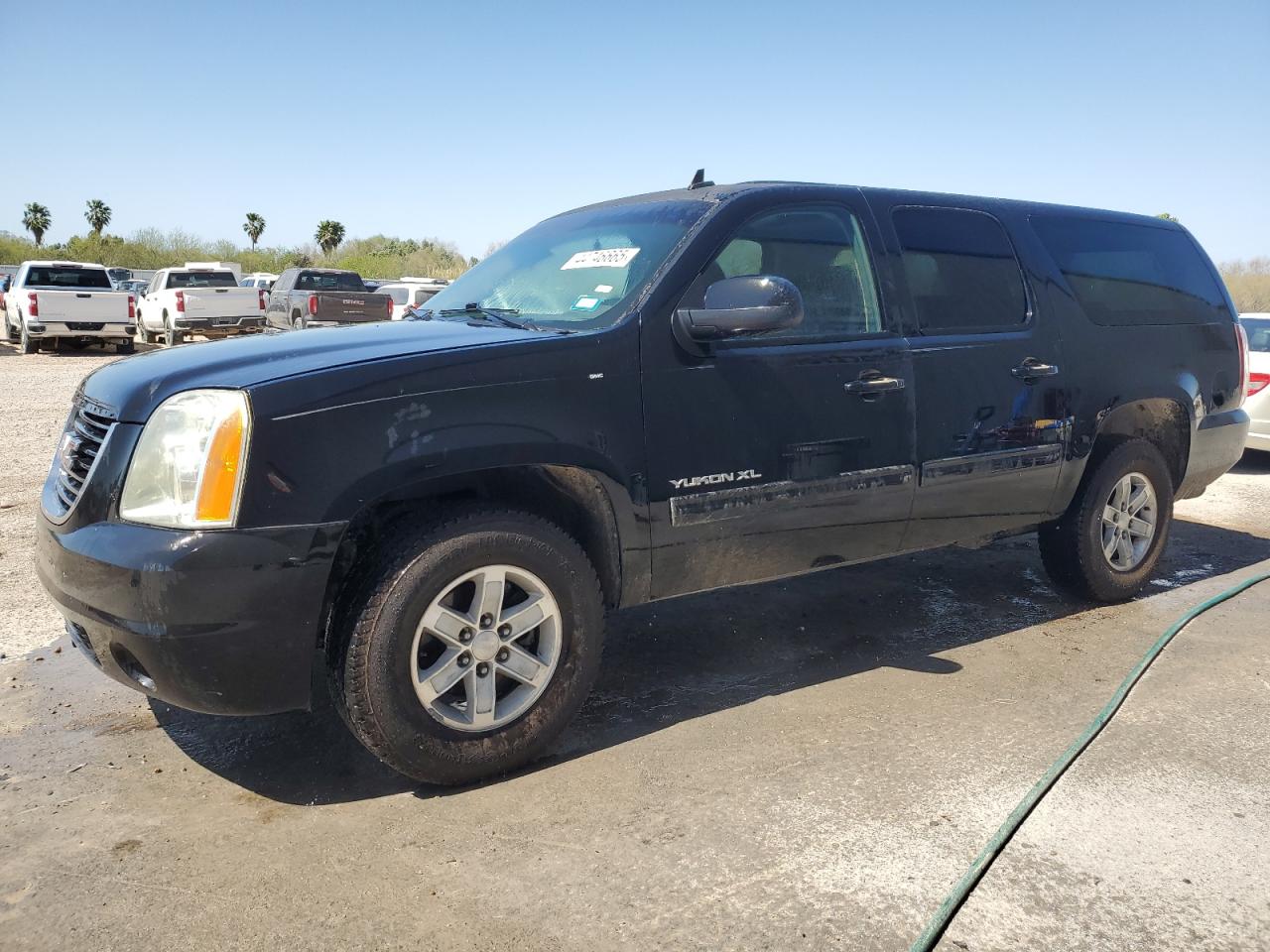 2010 GMC Yukon - Image 1