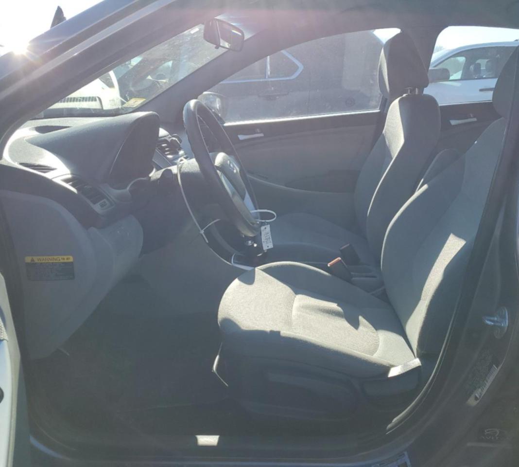 2014 Hyundai Accent - Image 7
