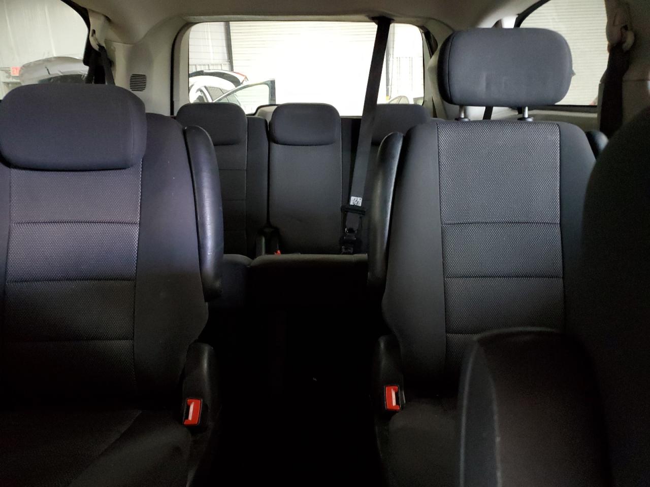 2008 Dodge Caravan - Image 10