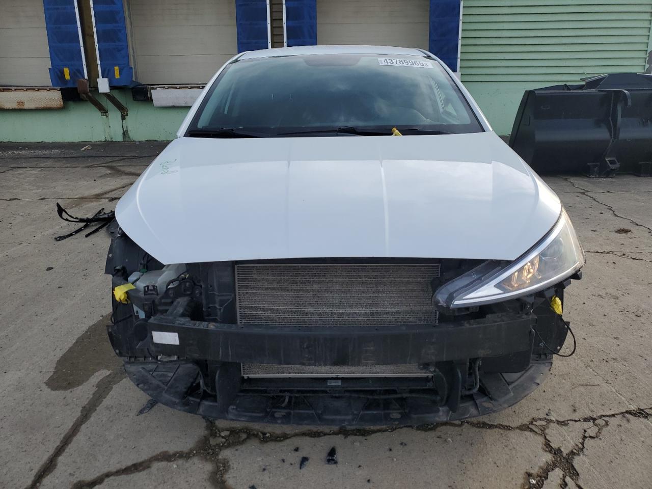 2019 Hyundai Elantra - Image 5