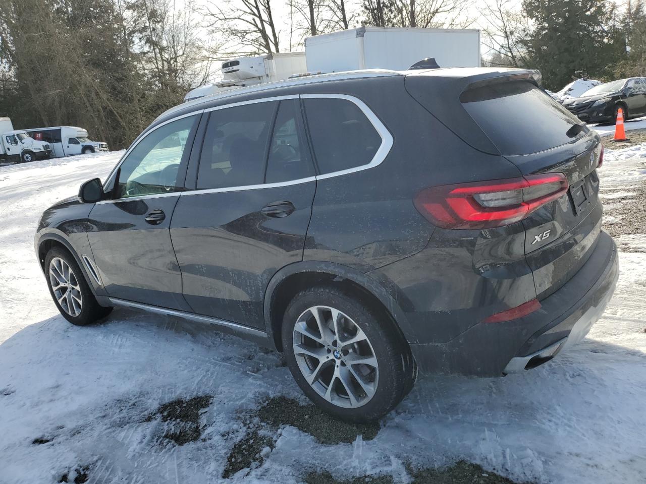 2023 BMW X5 - Image 2