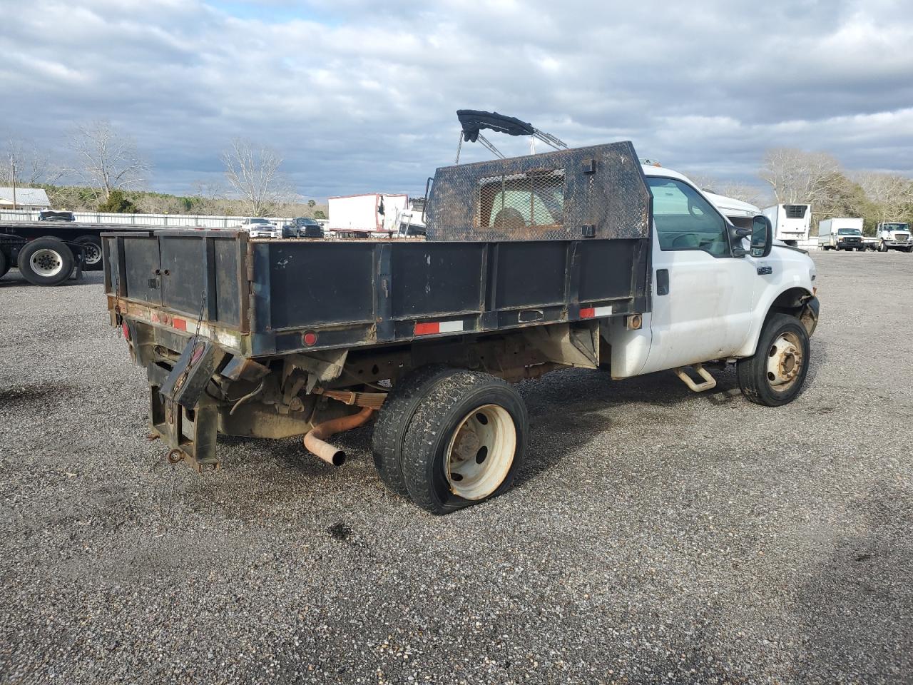 1999 Ford F450 - Image 3